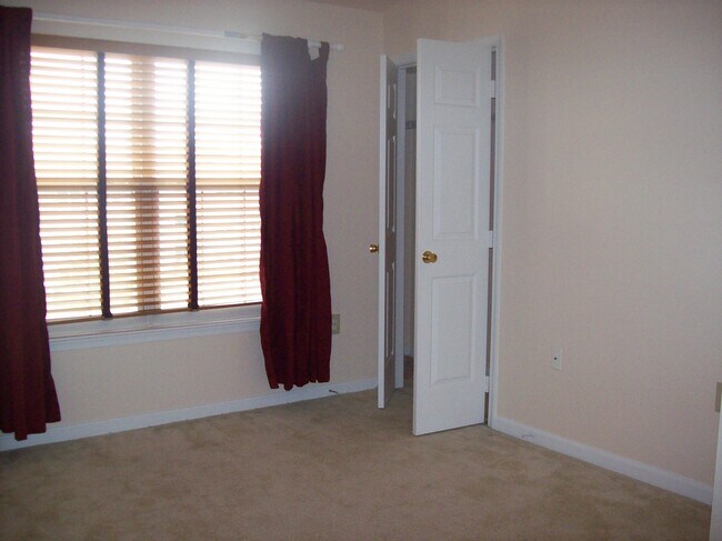 Photo - 653 Constellation Square SE (Leesburg, VA) Townhome