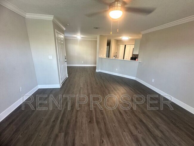 Foto del edificio - 2568 Woodgate Blvd
