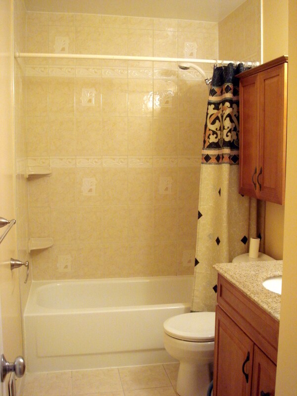 Full Bath Upstairs - 9497 Linden Leaf Ct
