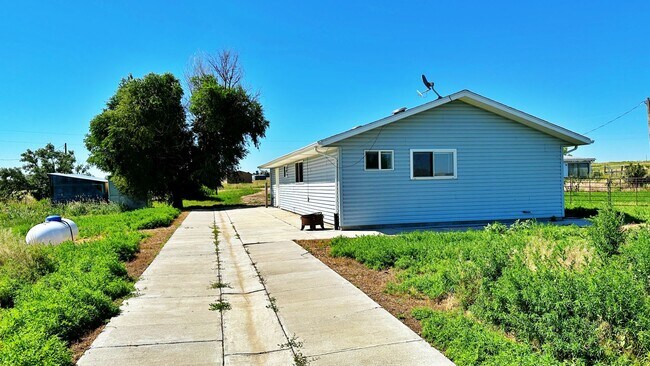 Foto del edificio - Quiet Guest House 2 Bed 1 Bath in the Coun...