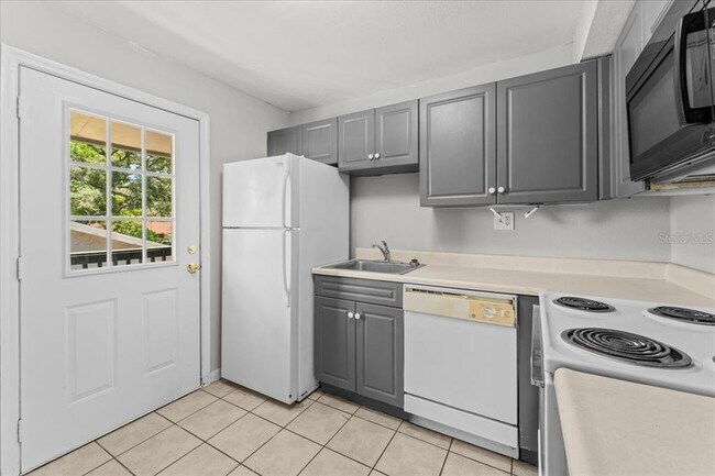 Foto del edificio - 12407 Oak Cedar Pl