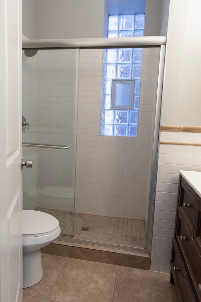 upper floor bathroom - 2246 W Charleston St