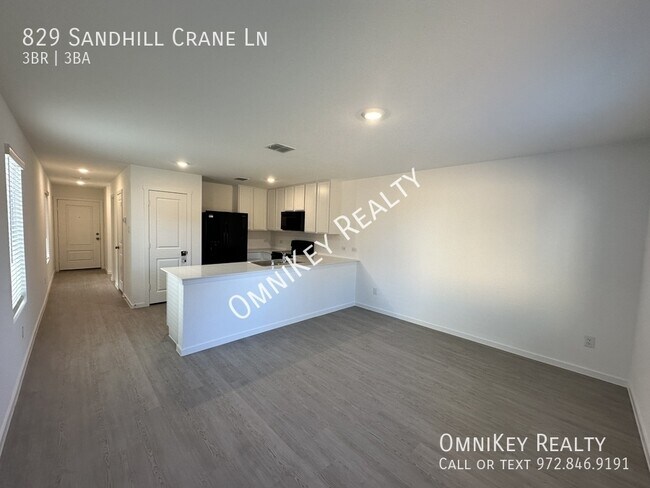 Foto del edificio - 829 Sandhill Crane Ln