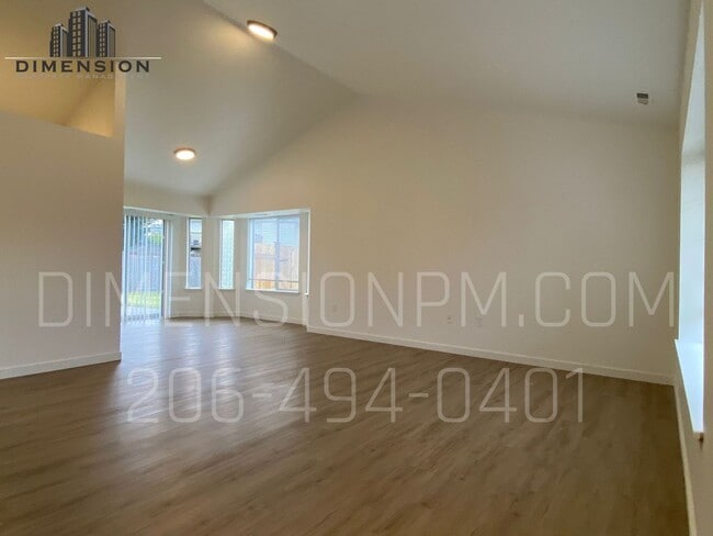 Building Photo - Charming 3-Bed, 2-Bath Home in Prime Feder...