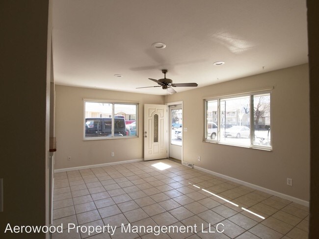 Building Photo - 1835 Nueva Vista Dr