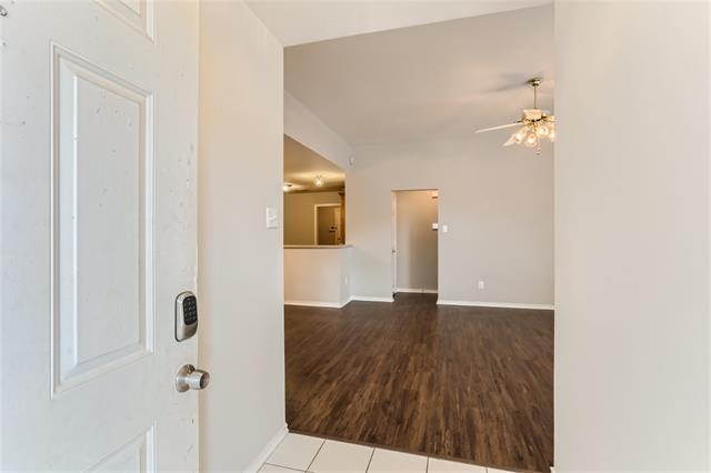 Foto del edificio - 704 Ashbrook Dr