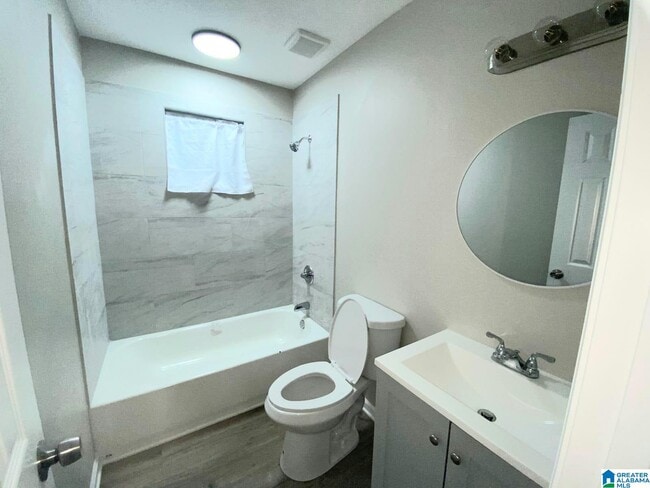 Foto del edificio - 1912 24th St N