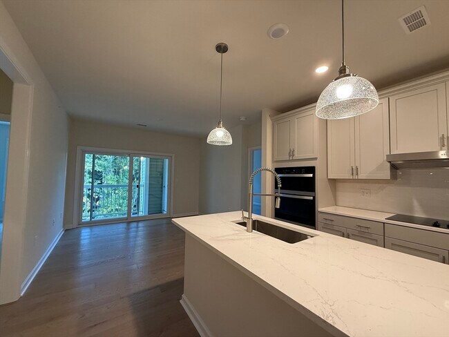 Foto del edificio - 4 Winslow Ln