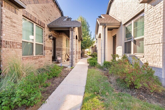 Foto del edificio - Captivating 2 Bedroom, 2.5 Bath Condo in Brushy Creek Community
