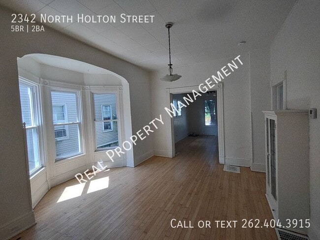 Building Photo - 2342 N Holton St