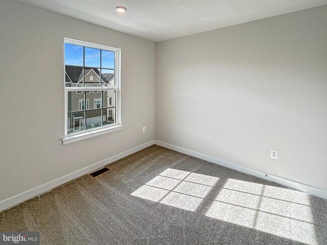 Foto del edificio - 338 Paca Gardens Ln