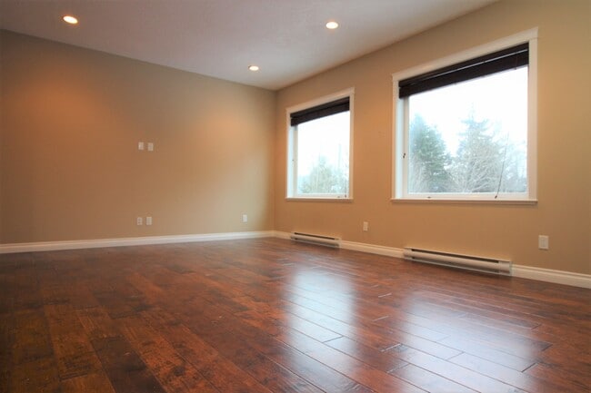 Building Photo - 6970 Wright Rd