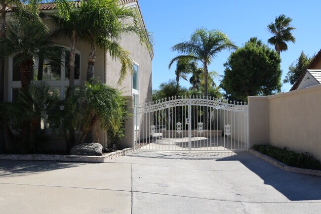 Foto del edificio - 14049 Claremont Ln
