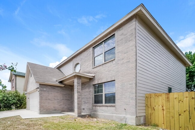 Building Photo - 14430 Bowhill Glen