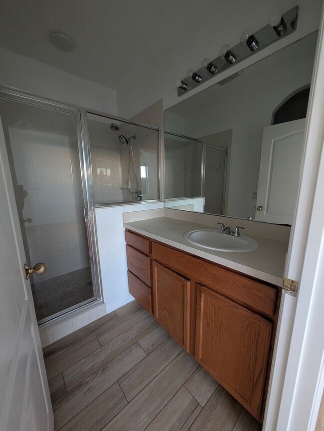 Foto del edificio - Charming 2BR Duplex in North Port