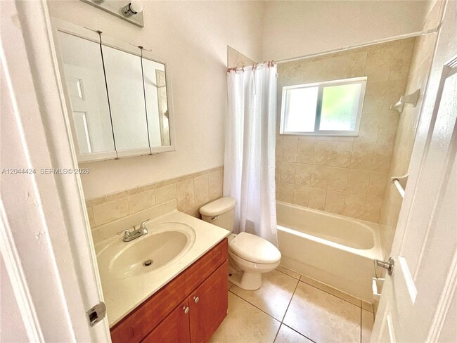 Foto del edificio - 2487 W 5th Ct