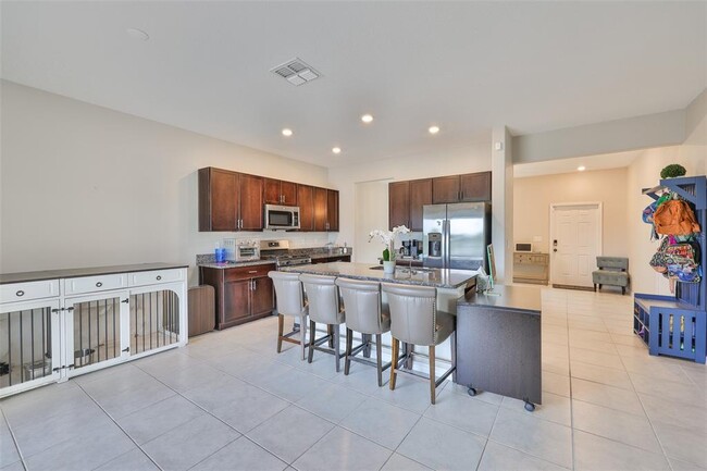 Foto del edificio - 9454 Channing Hill Dr