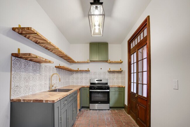 Foto del edificio - 401 Burgundy St