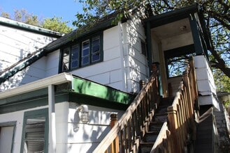 Building Photo - 904 S Webber St