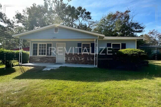 Building Photo - Beautiful 3 Bed/1 Bath Home in West Mobile!