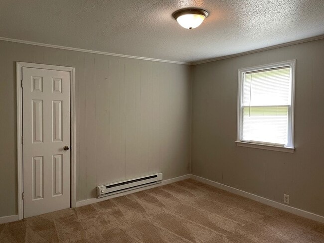 Building Photo - 841