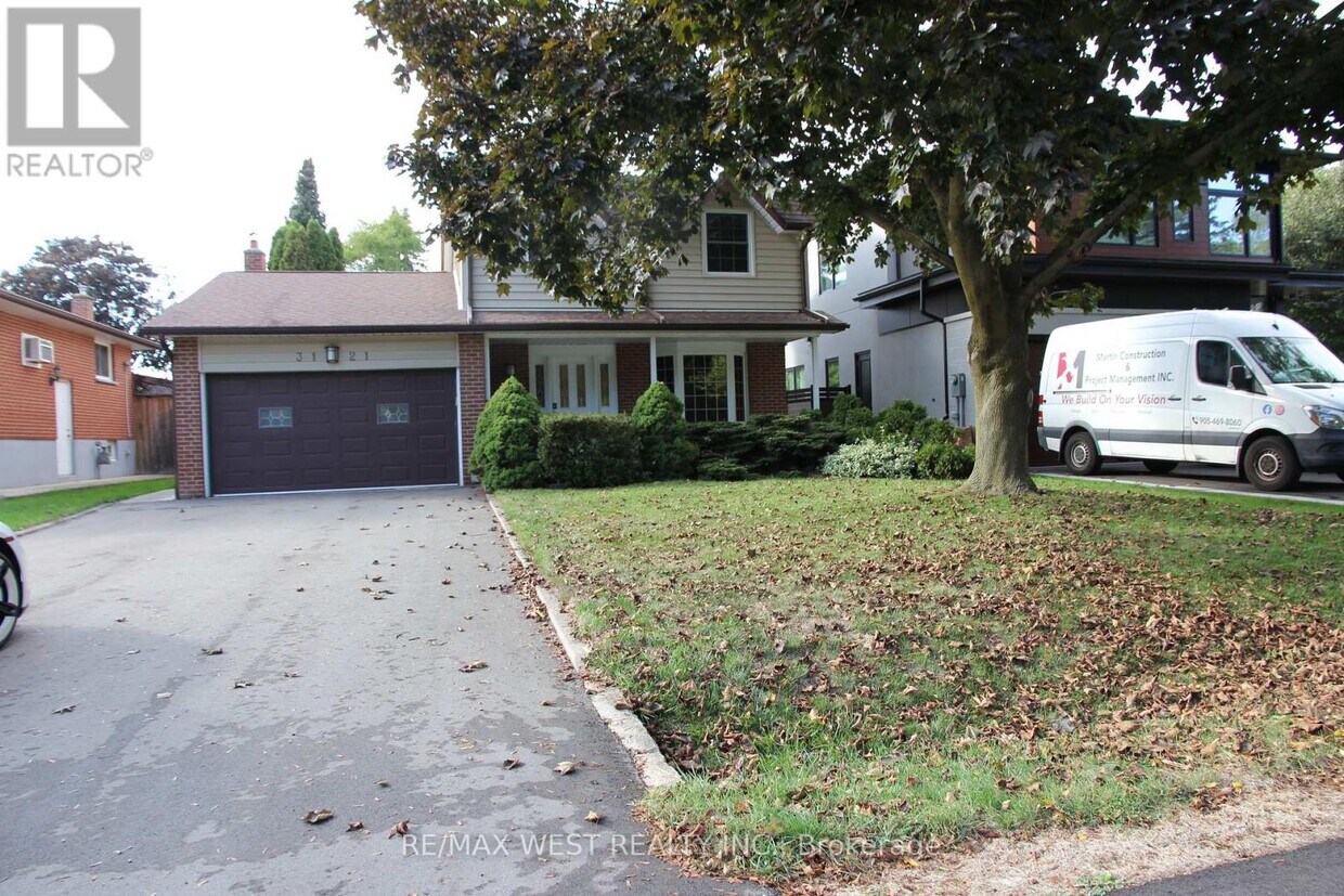 Photo principale - 3121 Victoria St