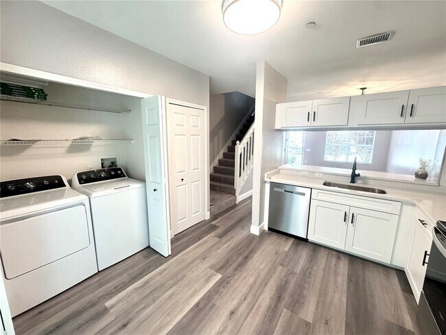 Foto del edificio - 287 Countryside Key Blvd
