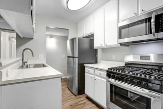 Interior Photo - Park Dickens