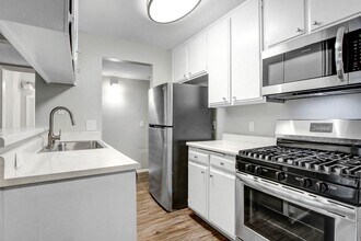 Interior Photo - Park Dickens