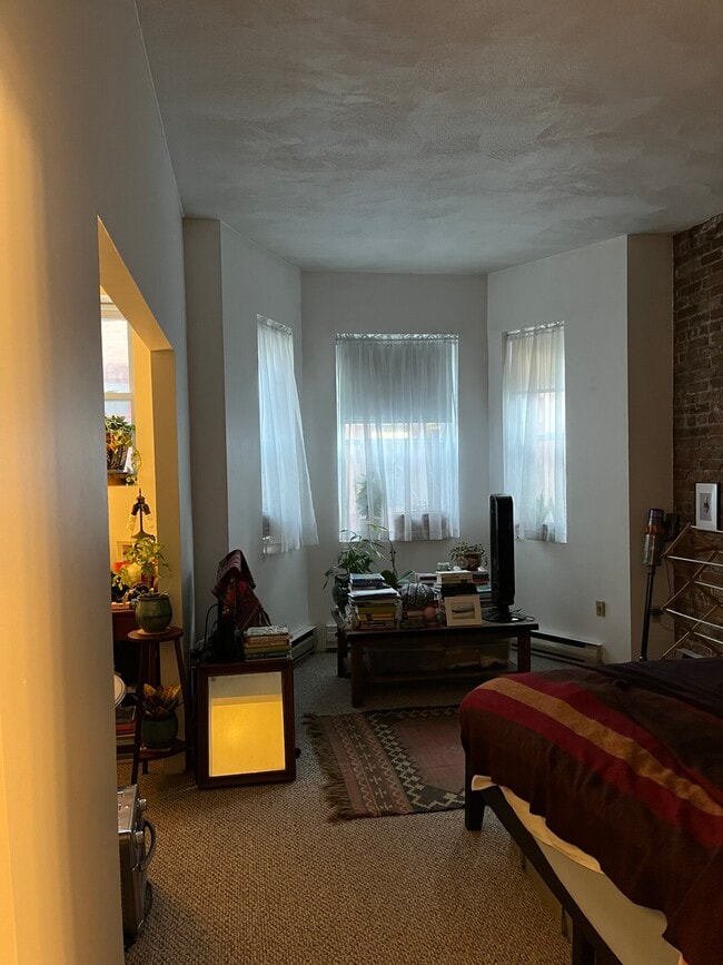 Building Photo - 111 Norway St