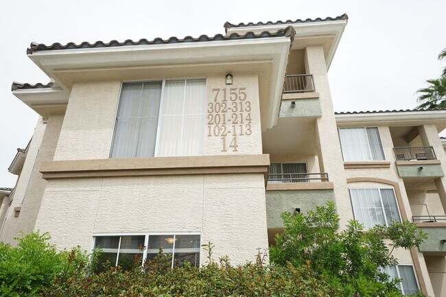 Foto del edificio - SHOWINGS AVAILABLE NOW