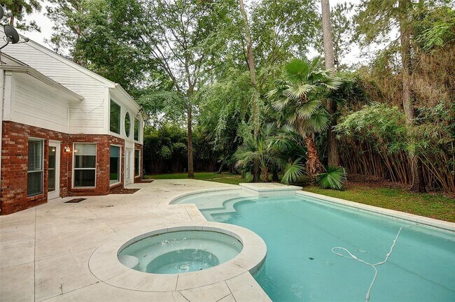 Building Photo - 10 S Indian Sage Cir