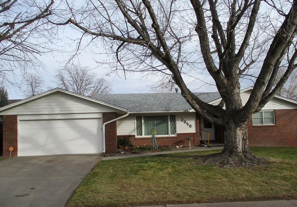 Foto principal - 2050 22nd Ave