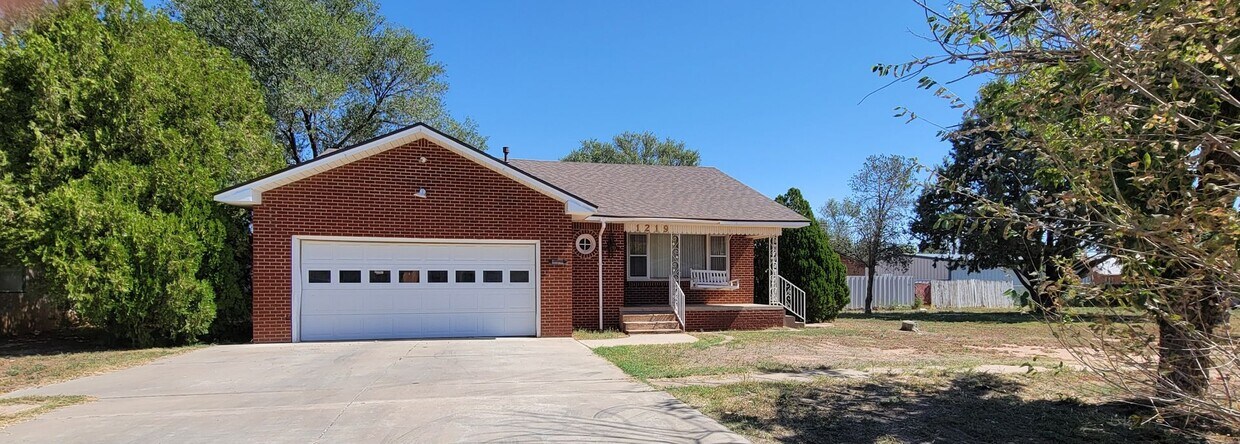 Primary Photo - CLASSIC HOME WITH BASEMENT AND HARDWOOD FL...