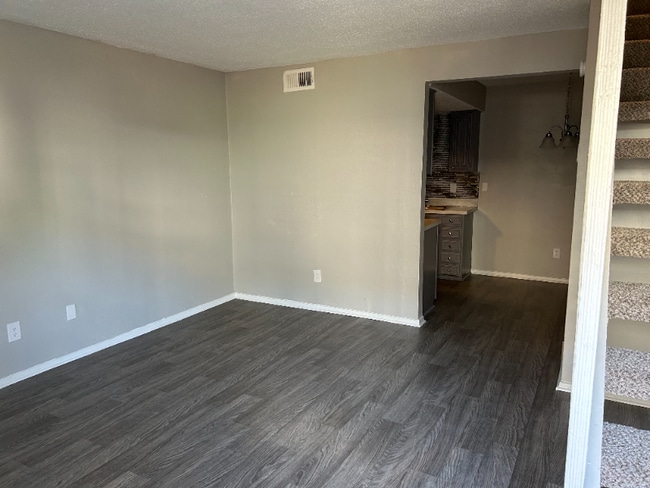 Building Photo - 3754 W Buckingham Rd