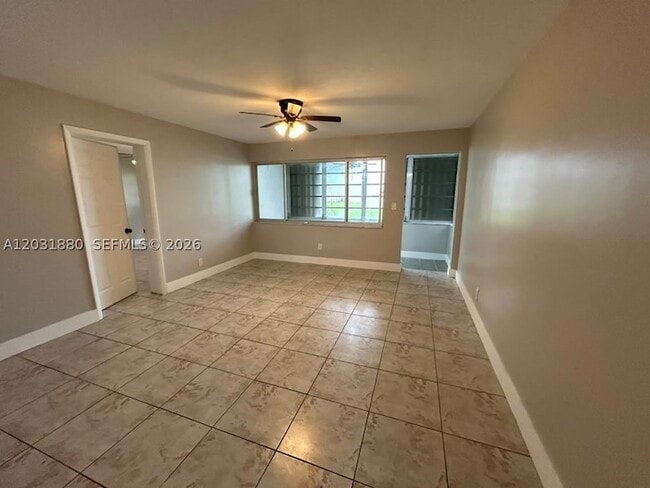 Foto del edificio - 1450 NE 191st St