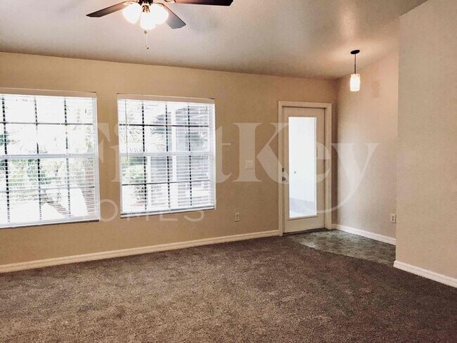 Building Photo - 3240 Alesio Ave
