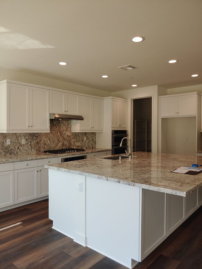 Foto del edificio - Gorgeous Newer Home for Lease in Murrieta!