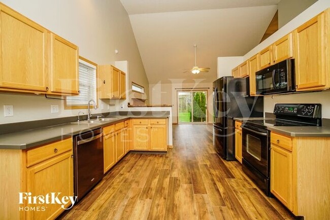 Building Photo - 57 Gold Meadow Dr