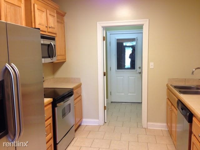 Building Photo - 3 br, 2.5 bath Condo - 21 Riviera Dr