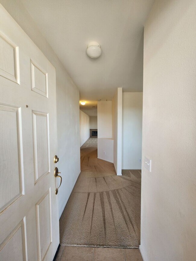 Building Photo - Beautiful Corner Lot 4 Bedroom 2 Bath Home...