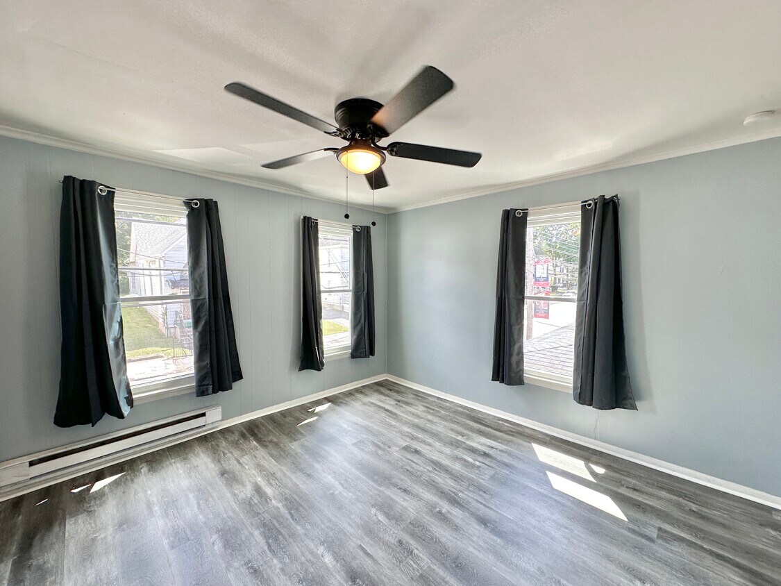 Foto principal - 539 Main St