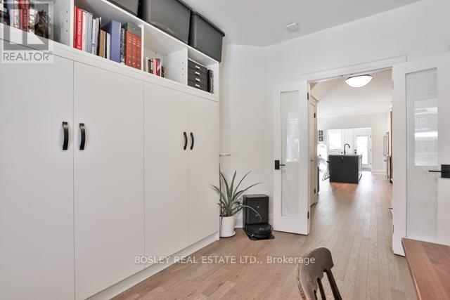 Photo du bâtiment - 98 Hampton Ave