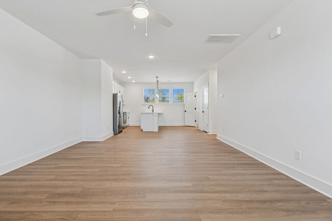 Building Photo - Sablewood