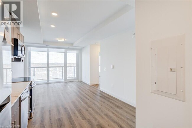 Photo du bâtiment - 1333 Weber St E