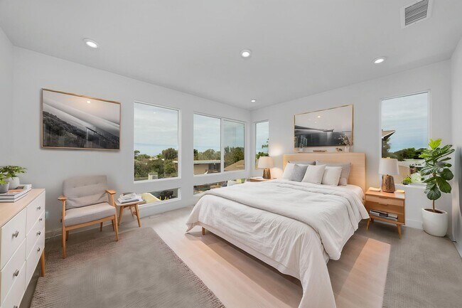 Foto del edificio - Available now! Brand New 4 Bedroom Townhom...