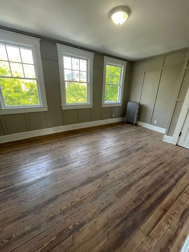 Foto del edificio - Updated 1 Bedroom with Office on Tate Street