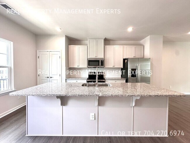 Photo - 1305 May Apple Dr Townhome