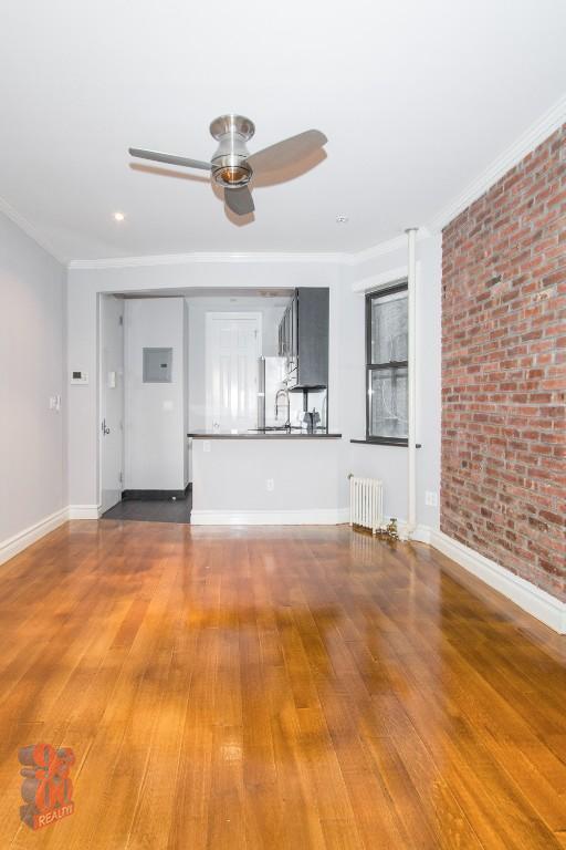 Foto del edificio - 380 E 10th St