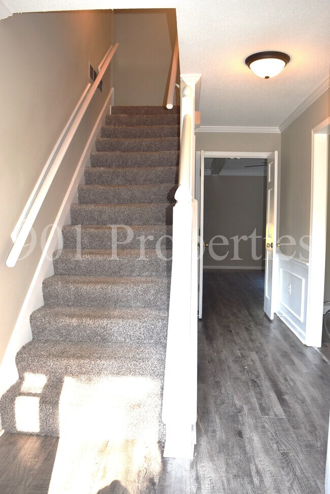 Foto del edificio - 2601 Camrose Cove